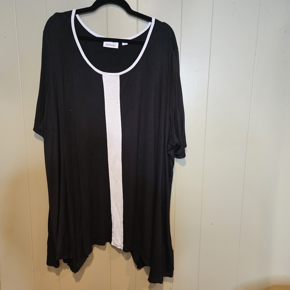 Avenue Colorblock Tunic Top, Women's 30/32, Black/White, Soft Stretchy Comfort